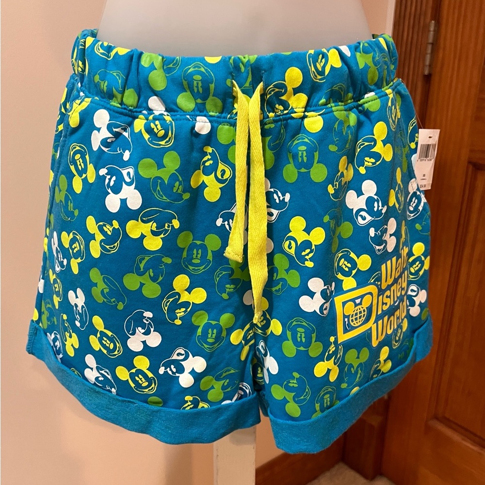NEW WITH TAGS Disney World Mickey Mouse Shorts Size XS